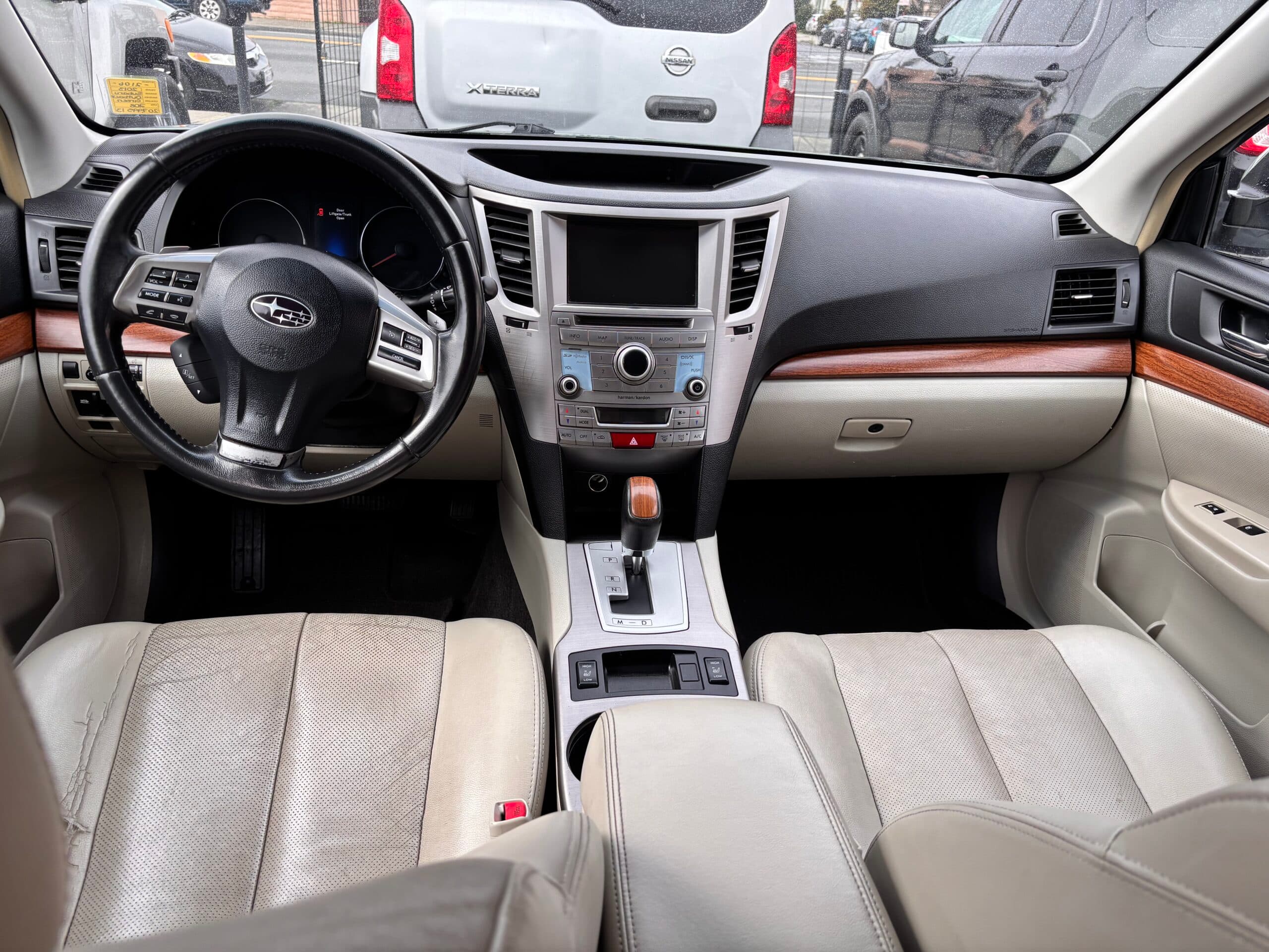 2013 Subaru Outback LIMITED thumbnail 6